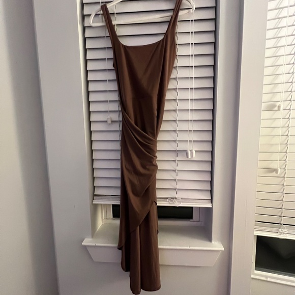 NEVER WORN Aritzia Wilfred Saturn Midi Dress - Caramelized Walnut - Picture 7 of 7